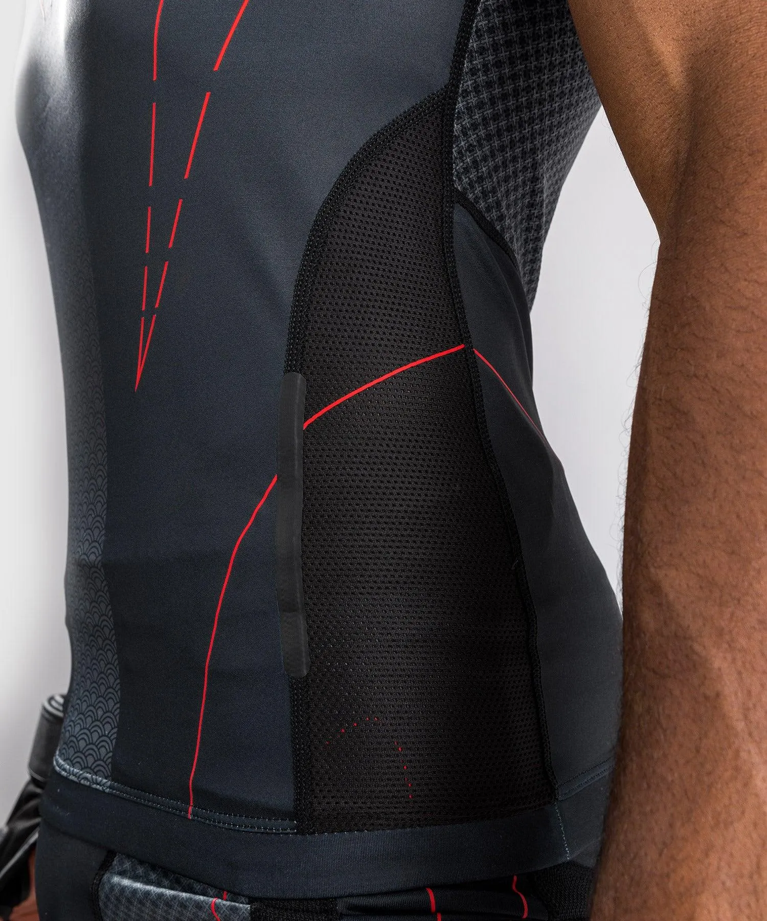 Venum Okinawa 3.0 Rashguard Sleeveless - Black/Red