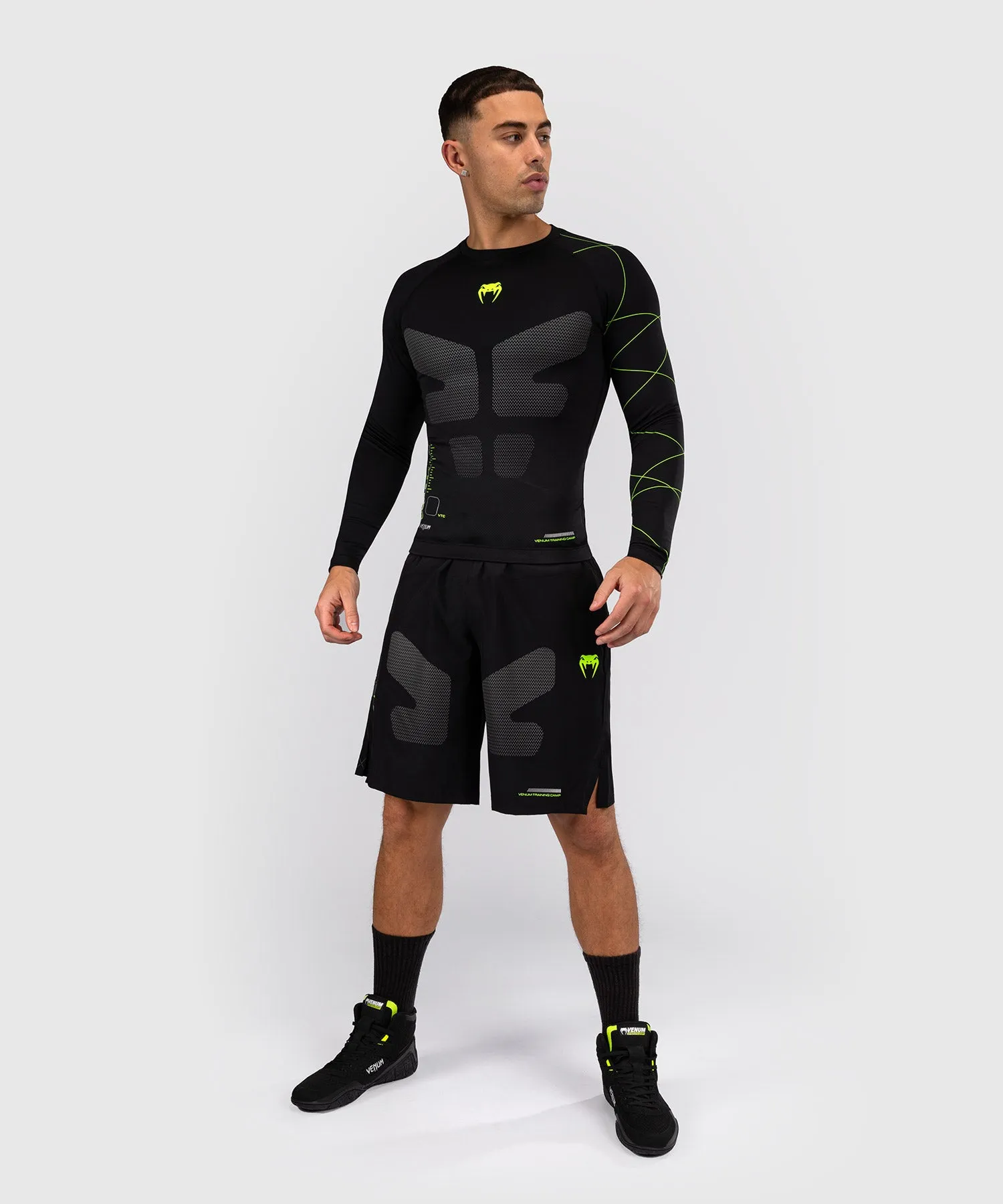 Venum Training Camp 4.0 Long Sleeve Rashguard - Black/Neon Green